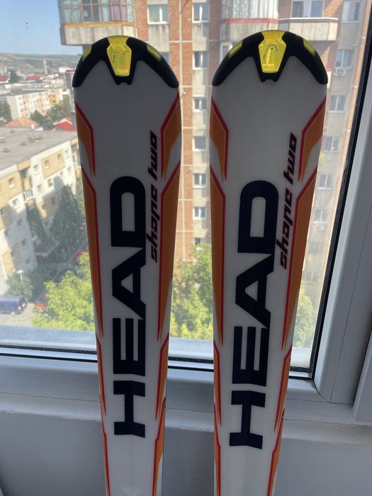 Schiuri schi 150 cm head shape