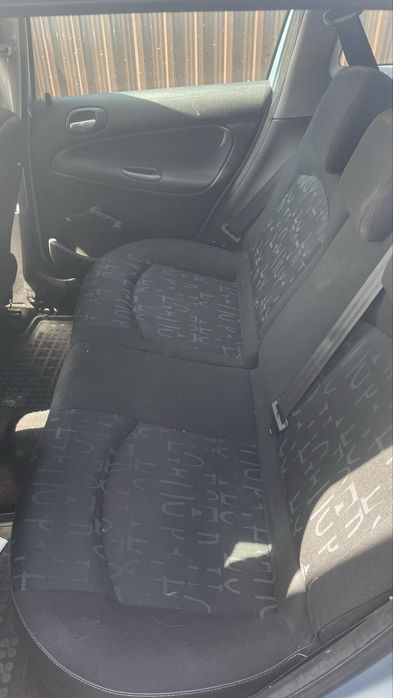 Vând Peugeot 206