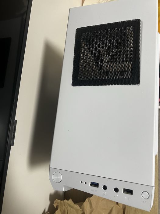 Кутия за компютър размер M-atx