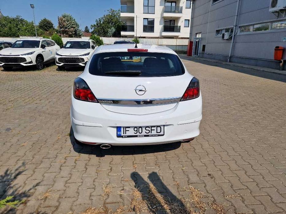 Opel Astra H Gtc