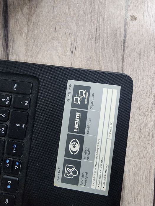 Noutbook sotiladi amd prosesor xolati zur  realni oladigan tel qisin