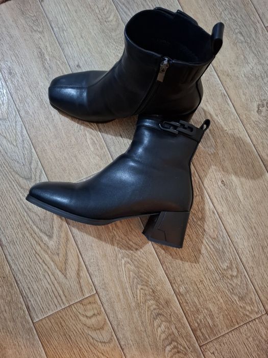 Этик сотаман бир марта кийганман 200 минг сум