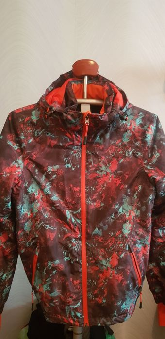 Куртка женская, ветровка