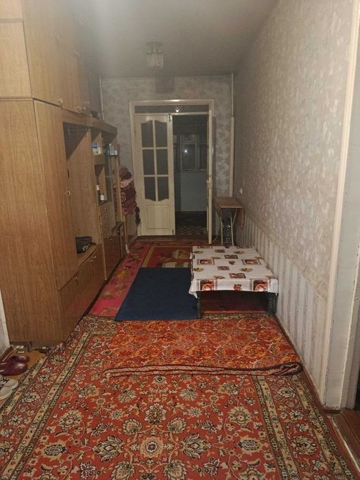 Олмазор туманида 3-хона 3-этаж уй сотилади