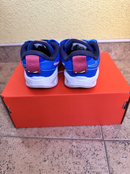 Бебешки маратонки Nike star runner 4 26