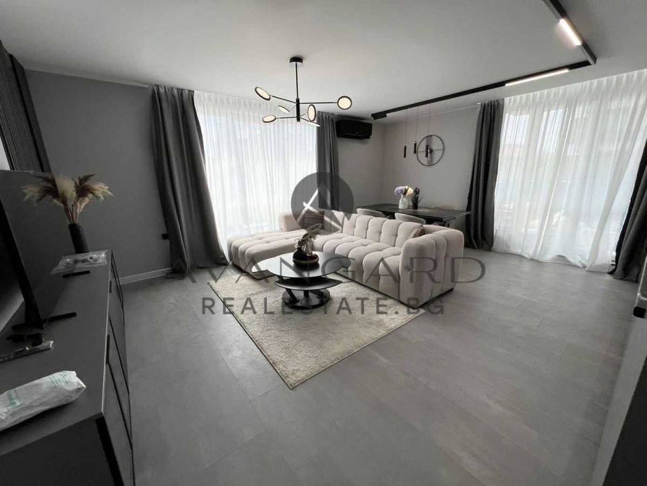 Продава се Двустаен апартамент в Пловдив, Остромила - 80 кв.м за 2059 €/кв.м - Снимка #1