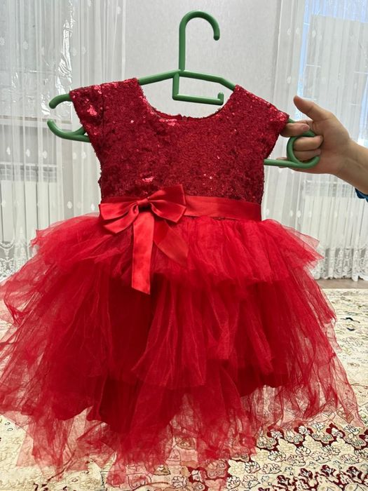 Продам детский платье