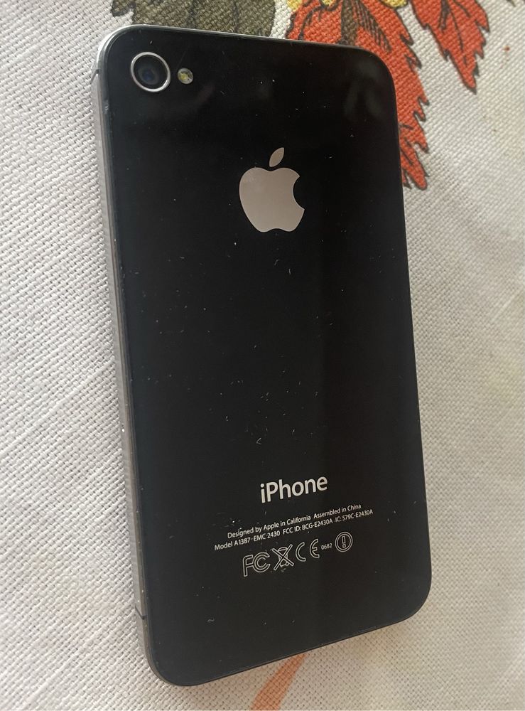 Продается Iphone 4 S