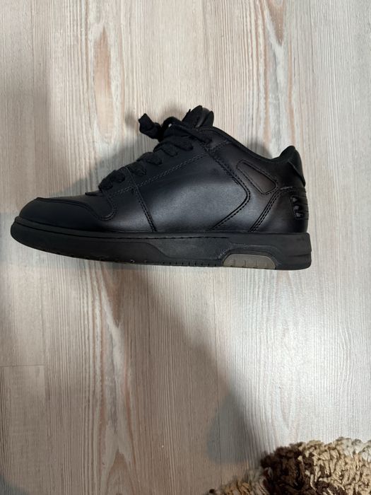 Off White out of office