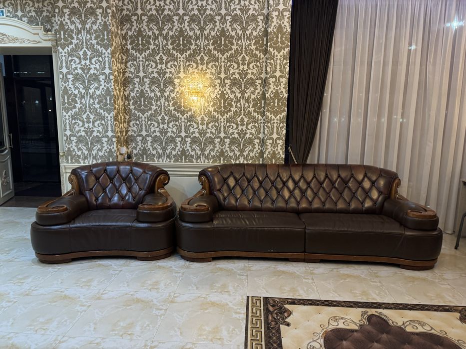 Кожаный диван, из натурального дерева