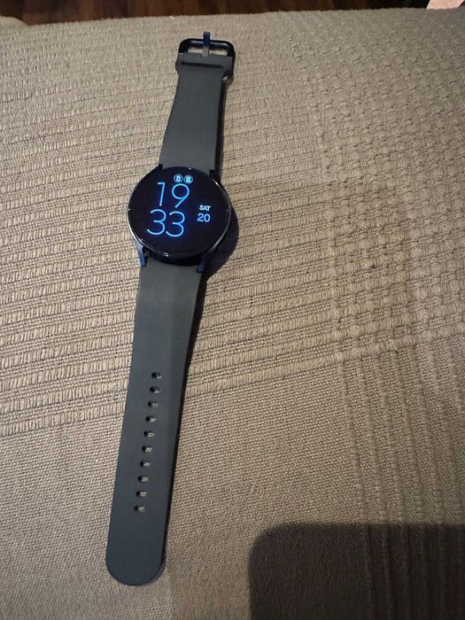 Смарт часовник Samsung Galaxy Watch 6 в гаранция