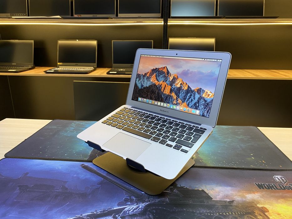 MacBook Air 11 (2014) Core i5! 4GB! SSD 128GB! Цикл перезарядки 1384