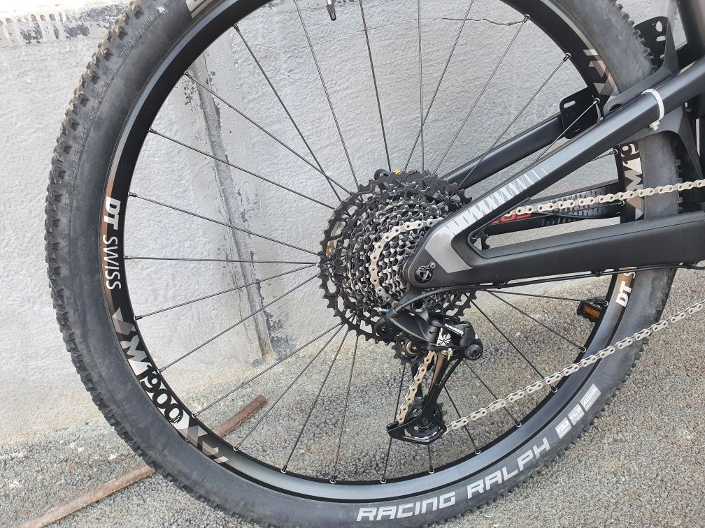 Bicicleta full suspension,cadru carbon,M