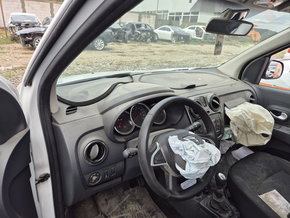 Dacia lodgy lovita avariata
