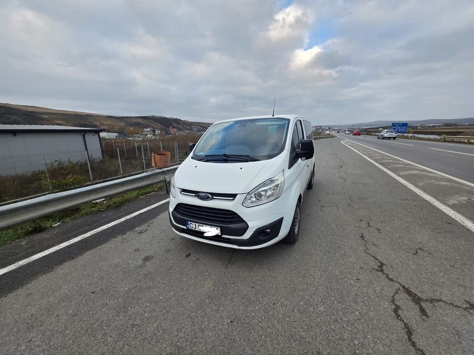 Vând Ford  transit custom 2.2 125 cp 2014 9 locuri