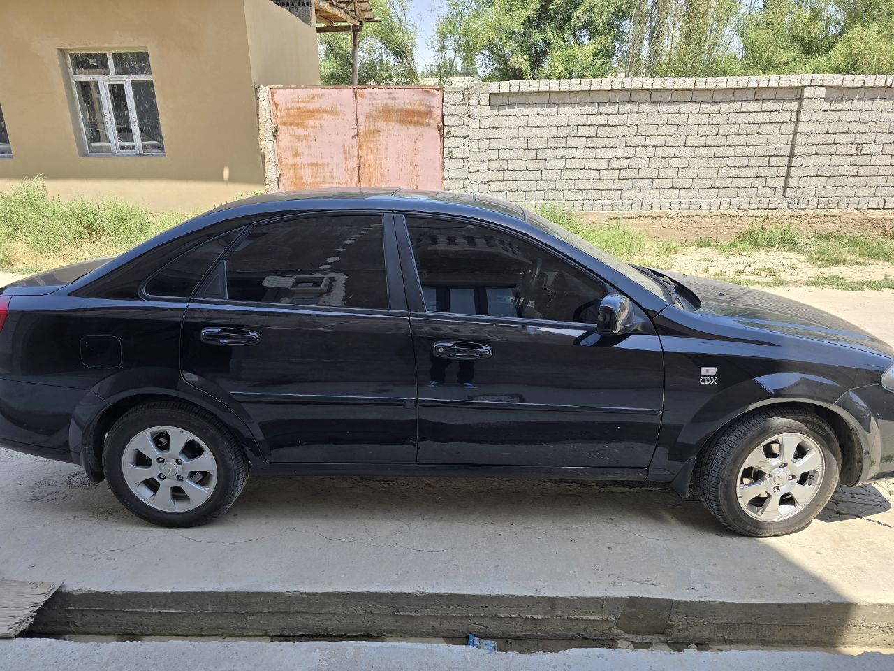 Jentra 2023 yil xolati yaxshi 41000 ming yurgan rangi qora