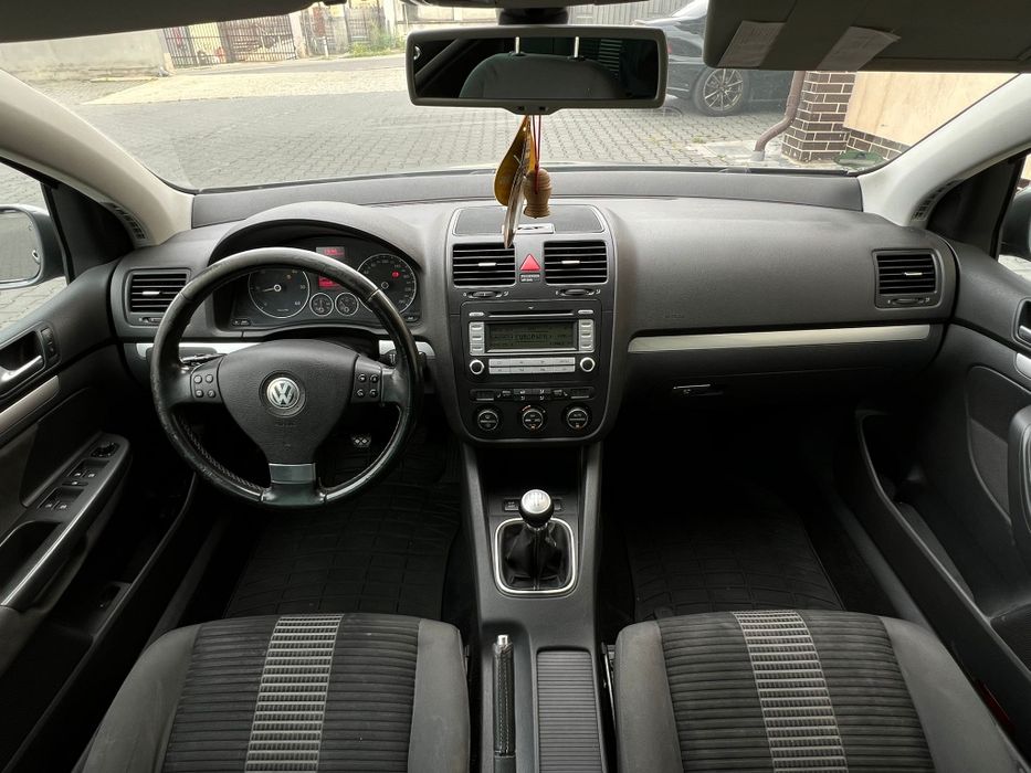 Vând Golf 5 1.9 2008 UNITED