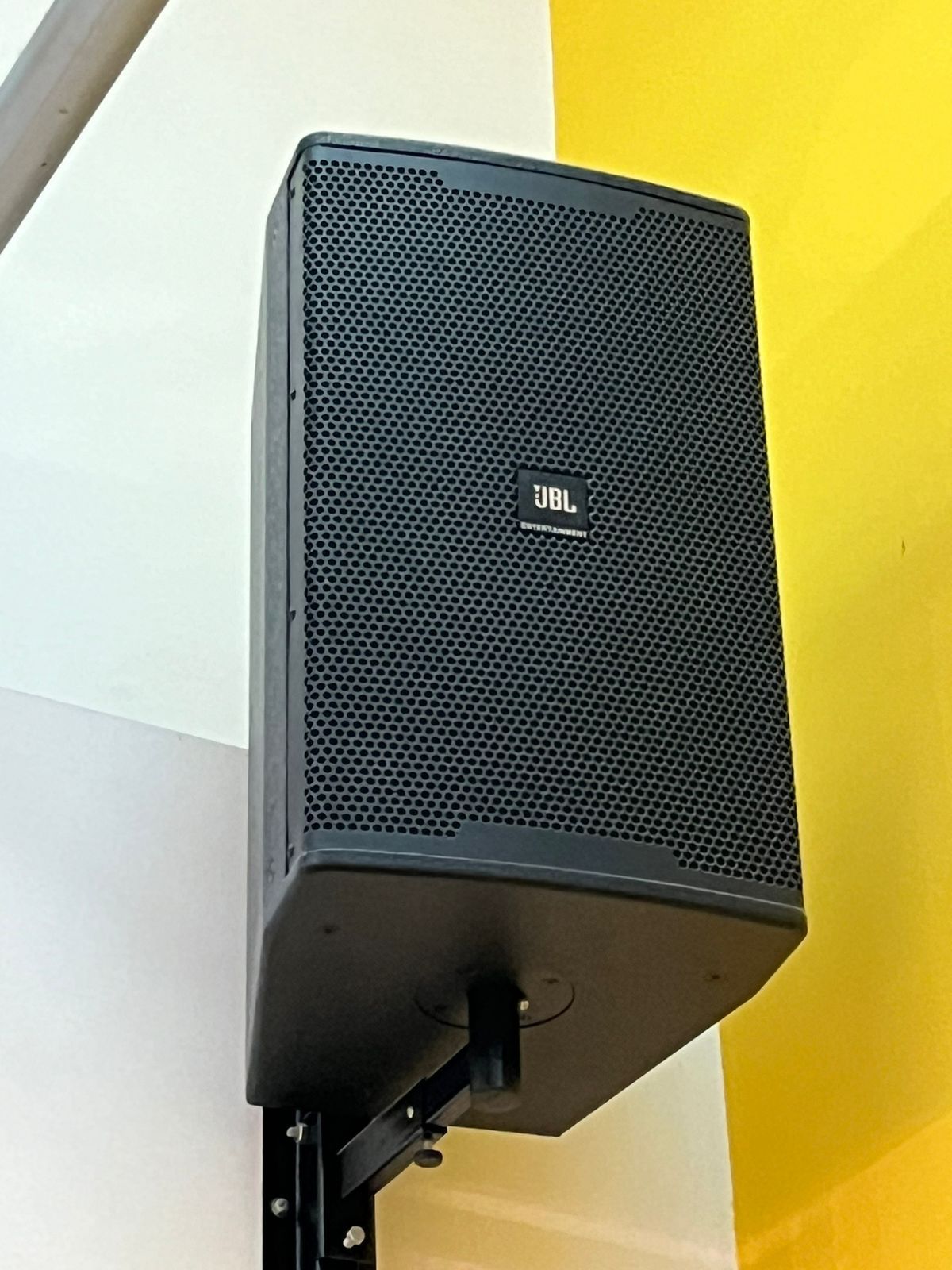 Микшер, мониторы jbl, проигрыватель nurmak