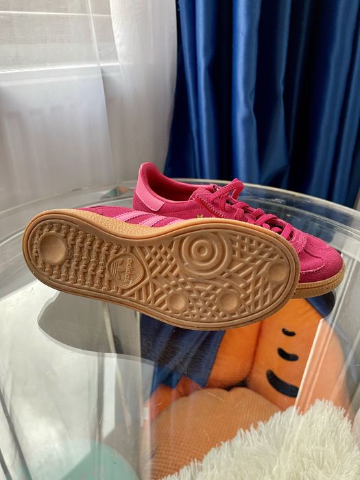Adidas нови 33 номер