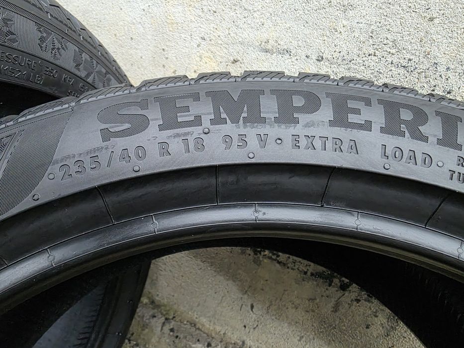 Vând două anvelope de iarna semperit 235 40 18  dot 2622