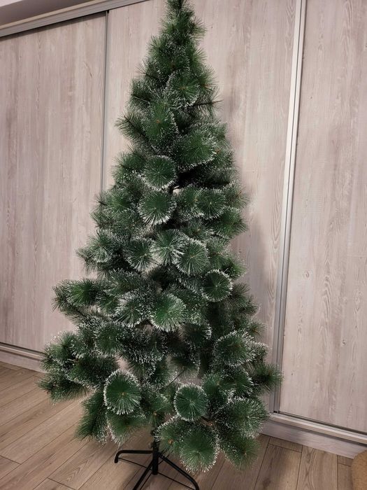 Brad artificial 210 cm suport inclus