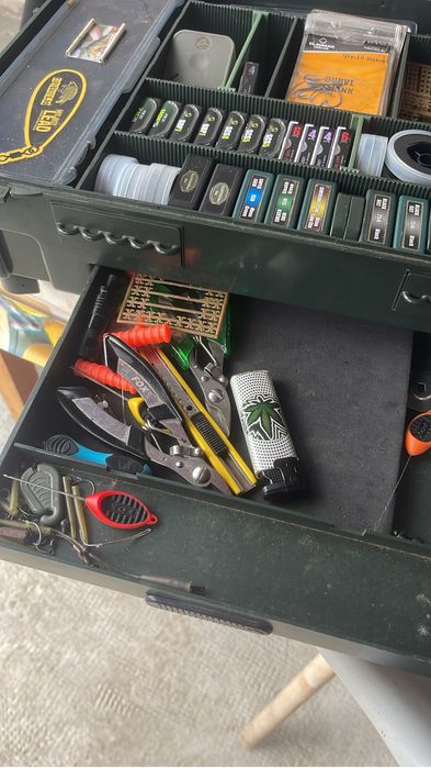 Trusa accesori pescuit crap