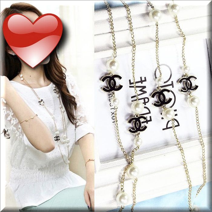 Colier fashion charmuri și perle