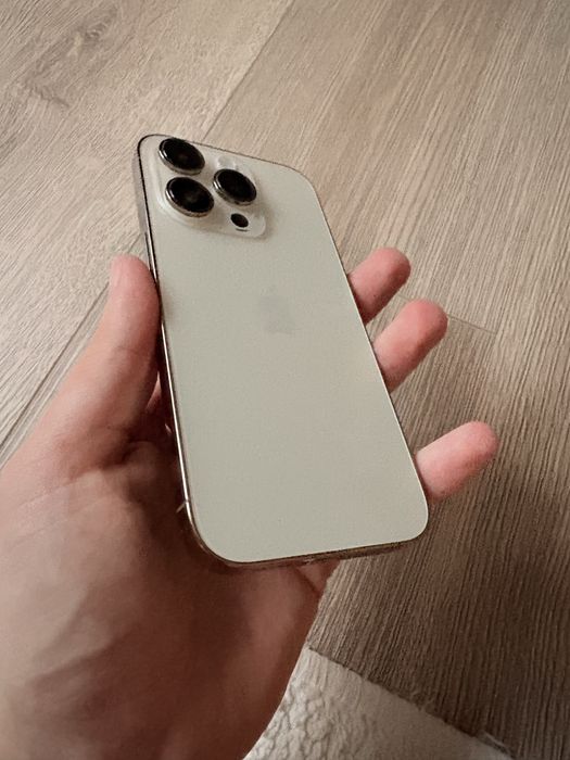 Vand Iphone 14 Pro Gold