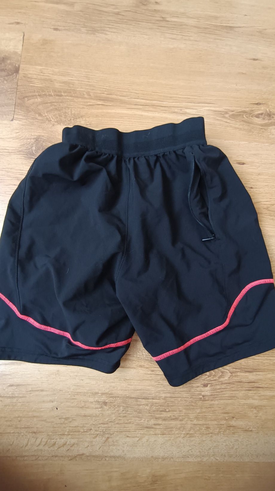 Къси панталони under armour