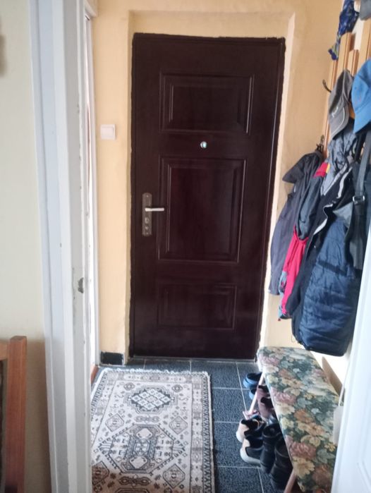 Vând apartament cu 2 camere