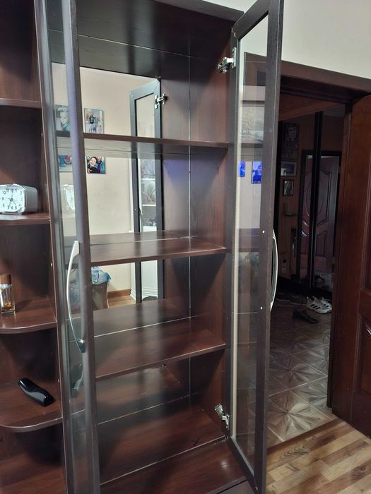 Продаётся современная стенка для гостиной. Б/У