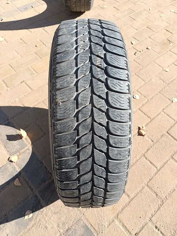 ОДНА шина 185/65 R15 - "Pirelli Winter 190 Snowcontrol", всесезонная.