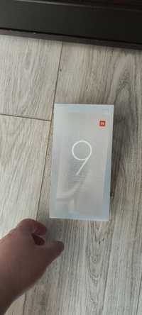 Xiaomi MI9  в отличном состоянии