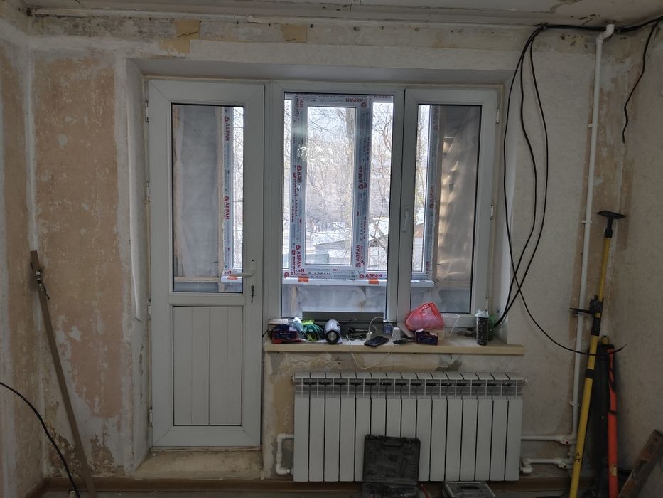 Пластиковое окно в сборе