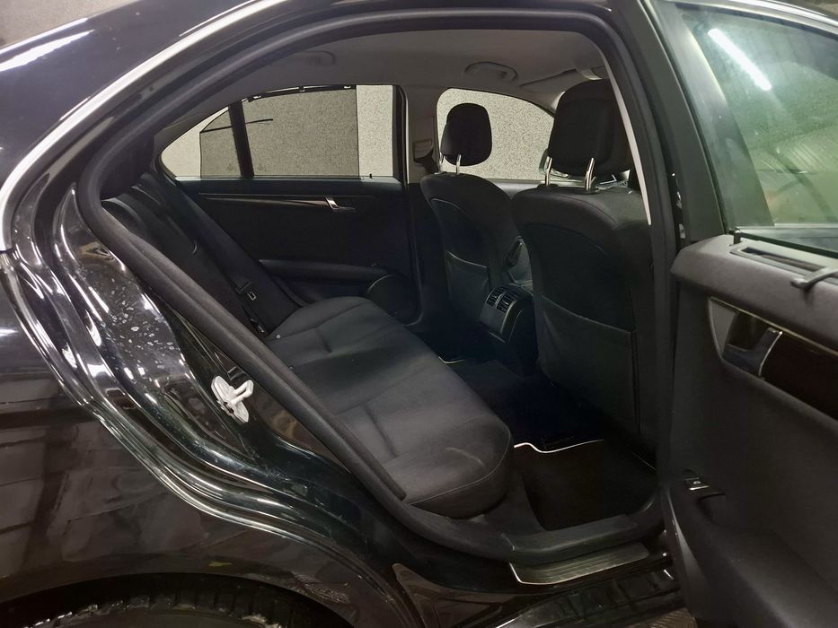 Mercedes-Benz C220  GARANTIE •Rate Fixe - Avans O%