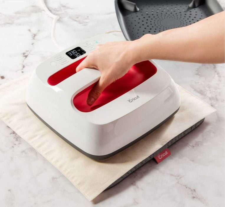 Термопреса за печат Cricut EasyPress 2
