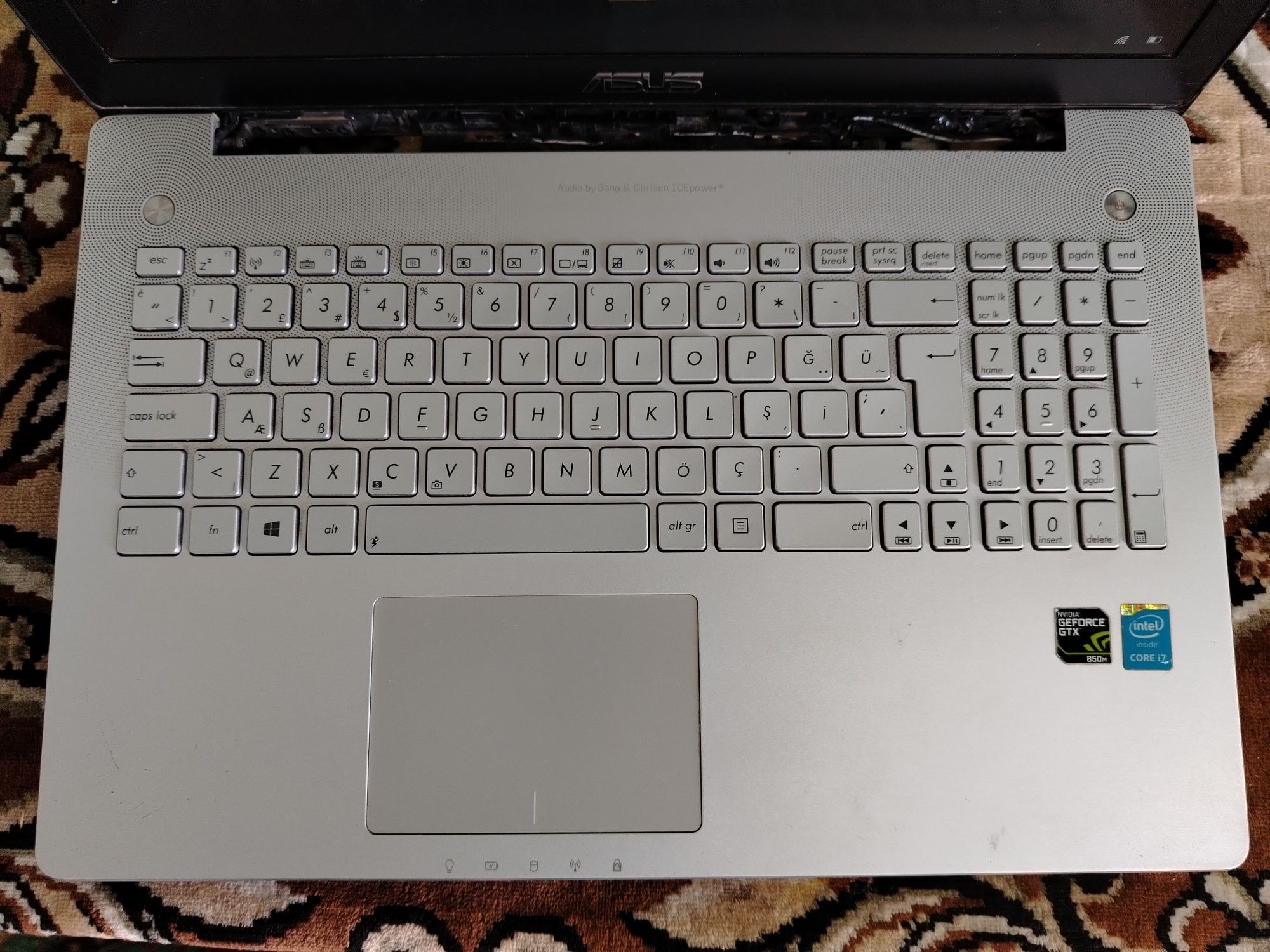 ASUS N550J Sotiladi