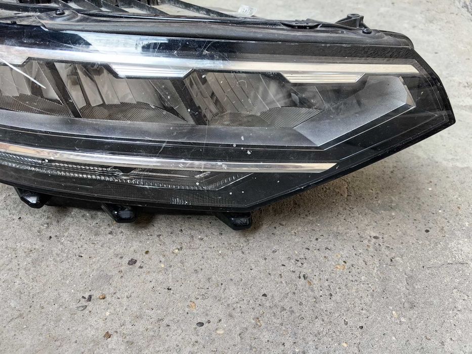 Фар за VW Passat Full LED / ВФ Пасат Фул лед