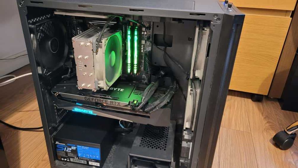 Gaming PC / Ryzen 7 5700X / 64GB RAM / Nvidia RTX 3070 Ti / Windows 11