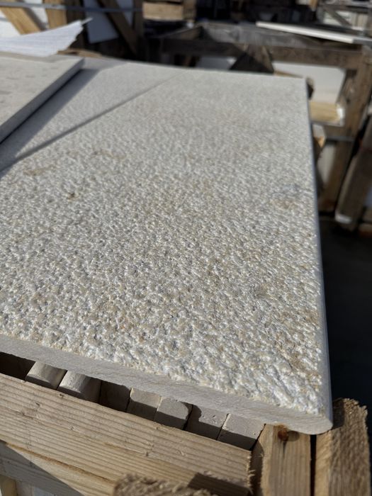 Trepte, intervale gard, borduri piscina.