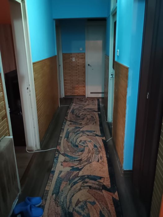 Vând apartament cu 3 camere