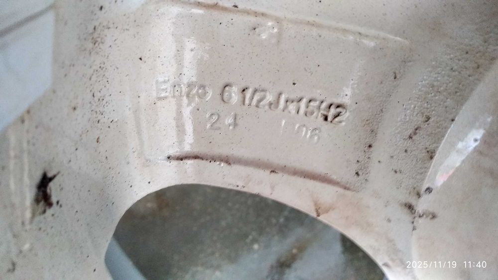 15 цола,4х100,в комплект с много добри зимни гуми!ЦО-60,1