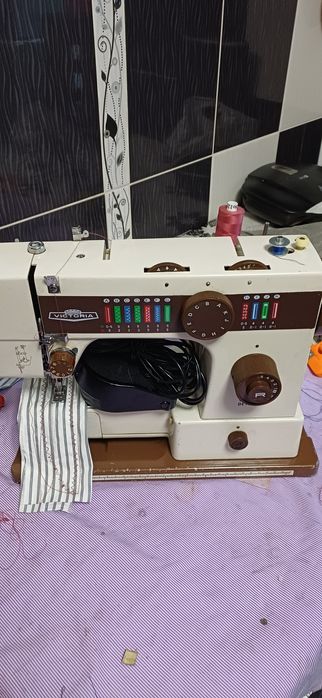 Masina de cusut electrica Marca Victoria