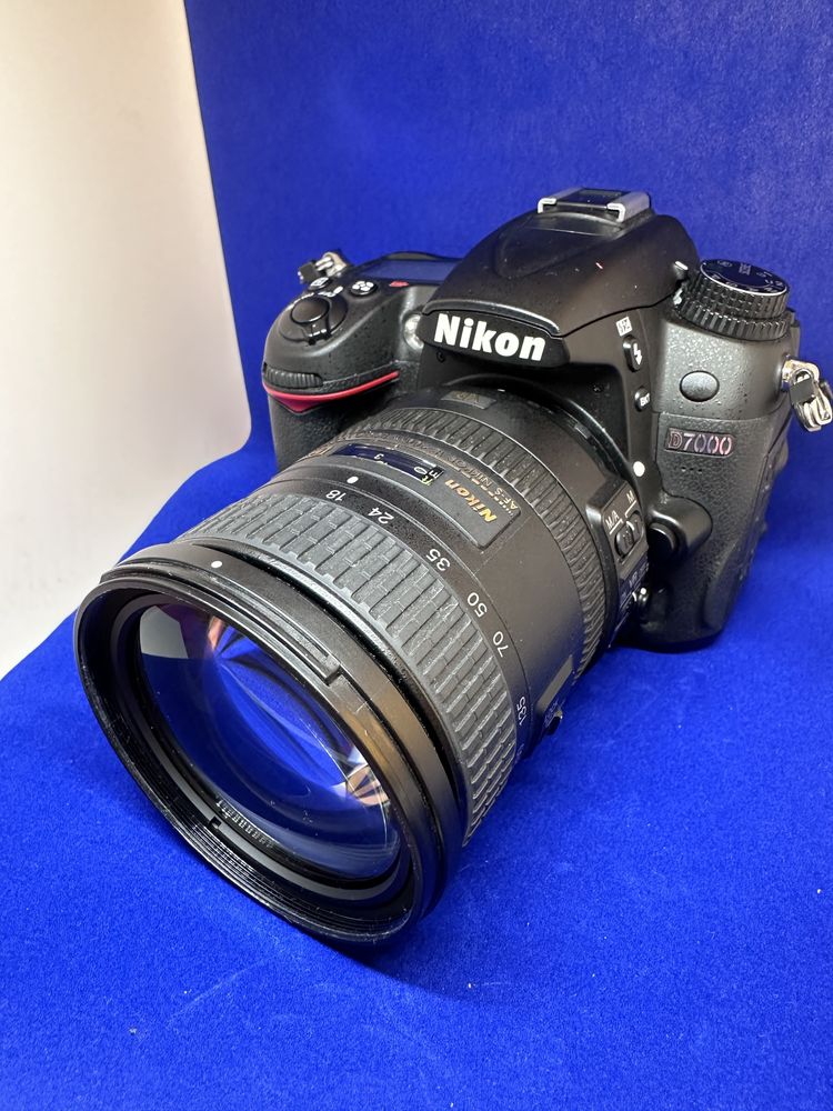 DSLR Aparat Foto Nikon D7000 Obiectiv Nikon 18-200mm 5735 Cadre