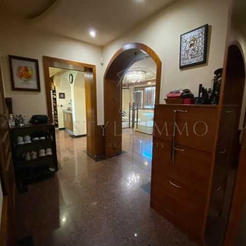Продава се Многостаен апартамент в Разград, Варош - 143 кв.м за 1287 €/кв.м - Снимка #17