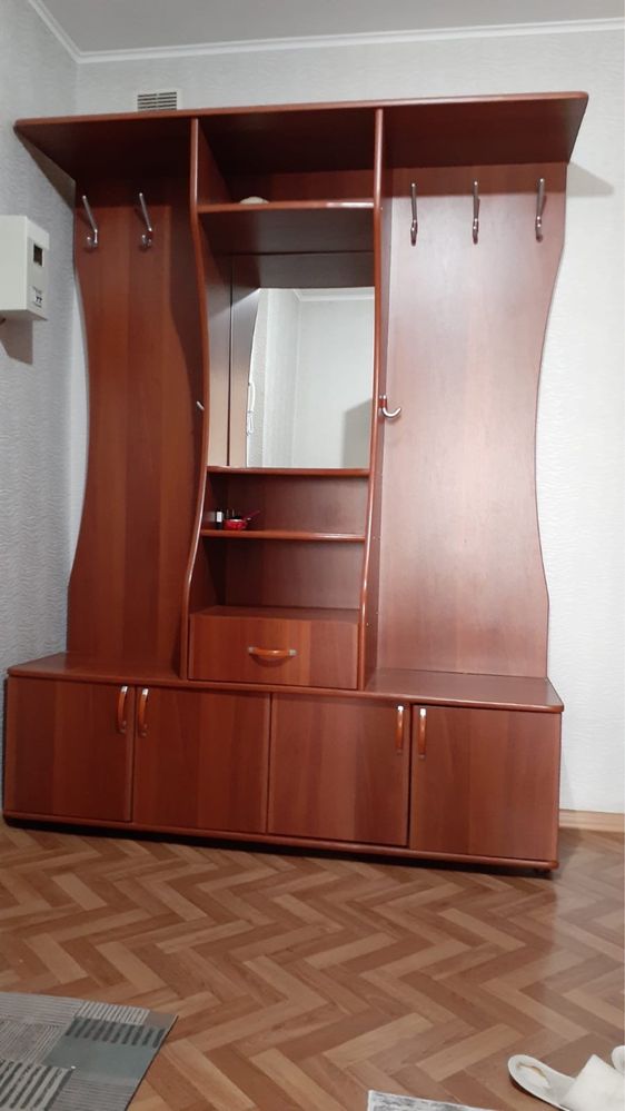 Продам прихожую в хорошем состоянии