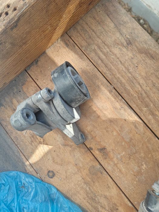 стартер,бобина,шайба,клапан вариятор Peugeot citroen 1.4 16v kfu et3j4