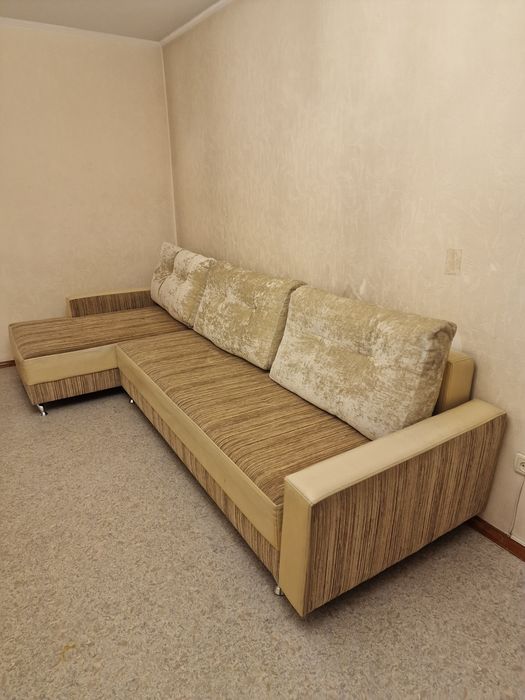 Продаётся угловой диван