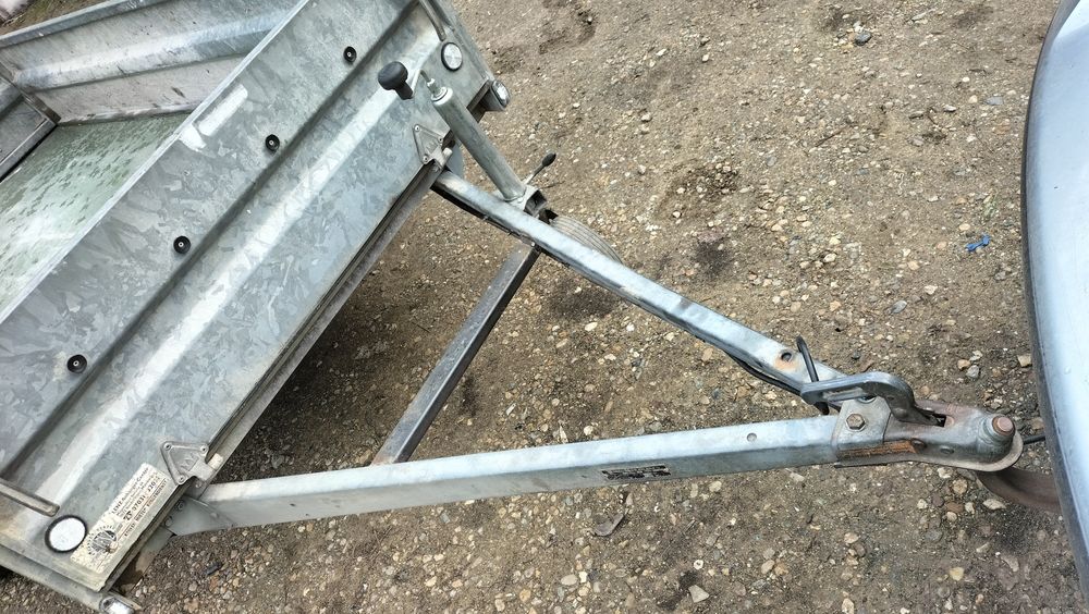 Vind remorca robusta