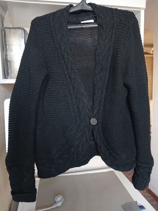 Продам  кофту крупной  вязки   фирмы  ВЕССИКА размер 44-46-48